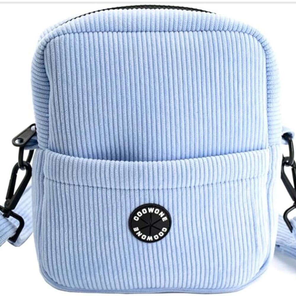 NWT COOWONE Dog Treat and Training Cross Body Bag